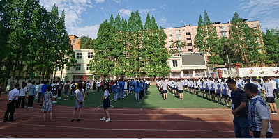 <b>成都市恒辉技工学校</b>